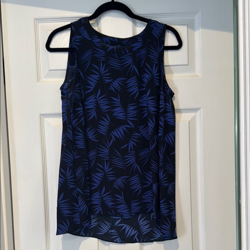 Anne Klein Black and Blue Leaf Pattern Top